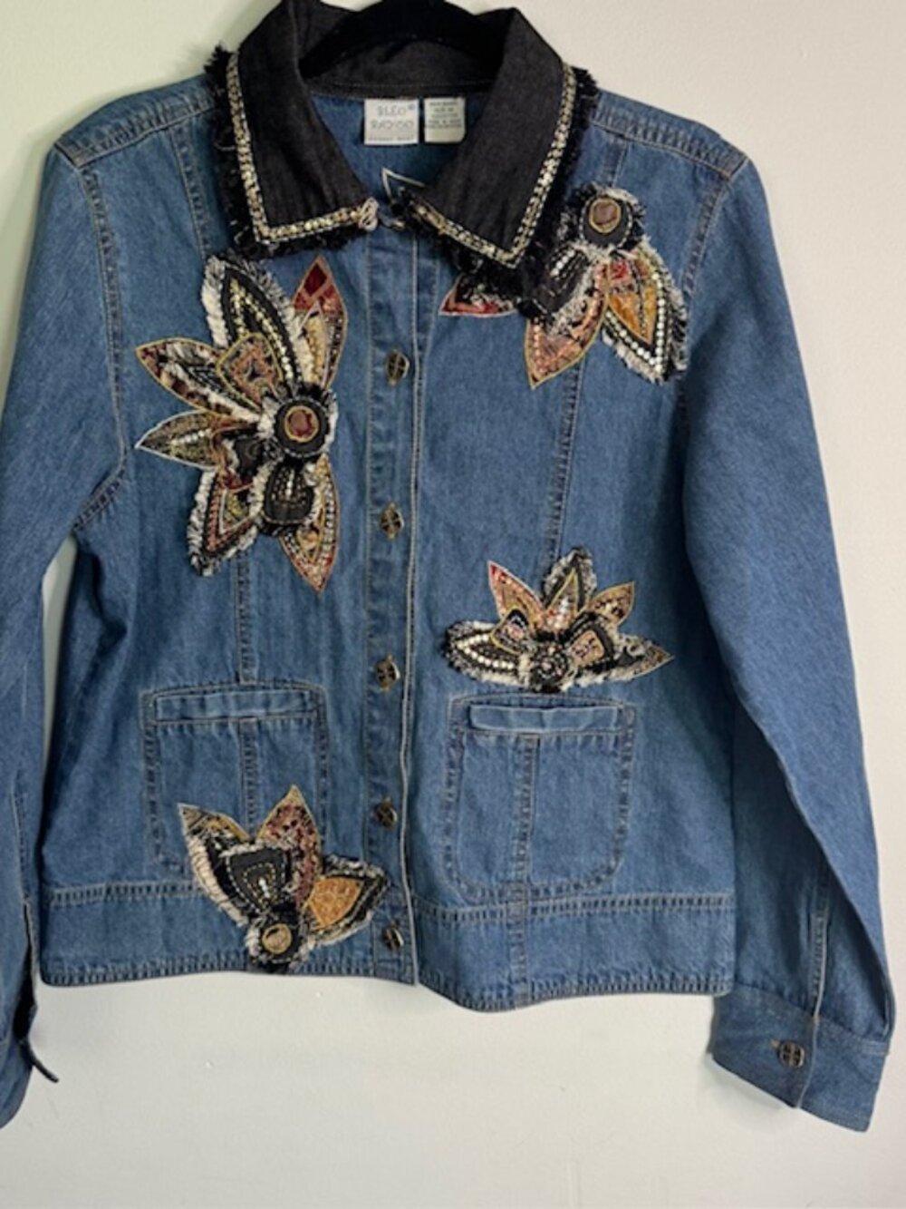 Vintage Bleu Bayou Floral Embroidered Patchwork Denim Jacket Size Medium